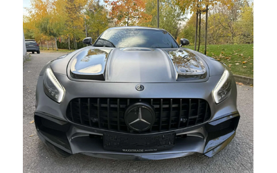 mercedes-benz-amg-gt-s - 1