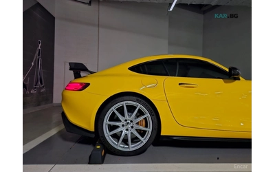 mercedes-benz-amg-gt-s - 5
