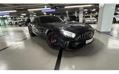 mercedes-benz-amg-gt-s - 0