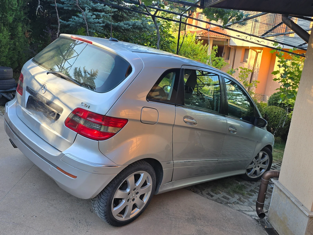 Mercedes-Benz B 180 201х.км/ОБСЛУЖЕН/ - автомобили, коли, обяви за нови и употребявани 12