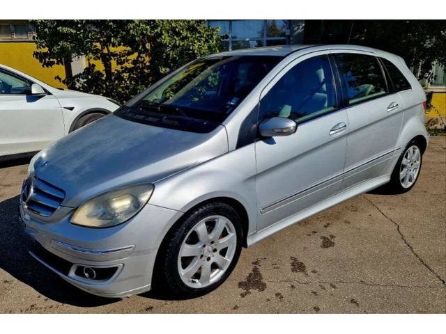 Mercedes-Benz B 180 201х.км/ОБСЛУЖЕН/ - автомобили, коли, обяви за нови и употребявани 4
