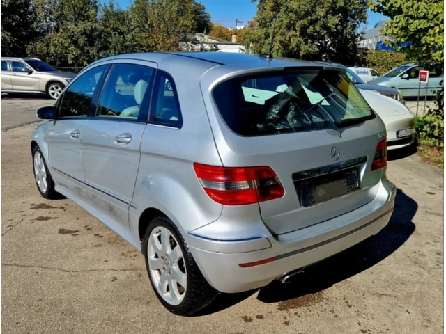 Mercedes-Benz B 180 201х.км/ОБСЛУЖЕН/ - автомобили, коли, обяви за нови и употребявани 5