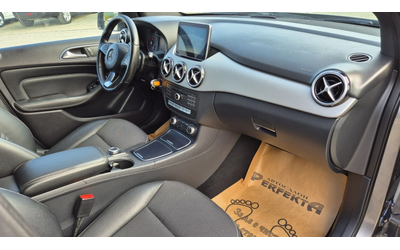 Mercedes-Benz B 180 1.5дизел 109к.с. - автомобили, коли, обяви за нови и употребявани 13