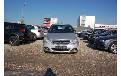 mercedes-benz-b-180 - 1