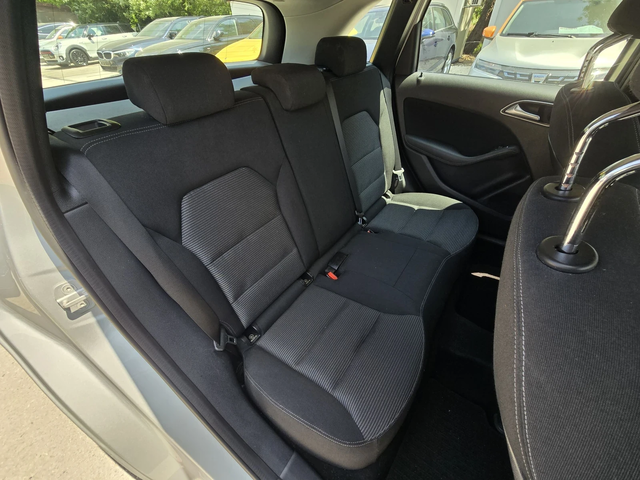 Mercedes-Benz B 180 Топ състояние - автомобили, коли, обяви за нови и употребявани 12