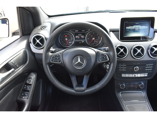 Mercedes-Benz B 180 - автомобили, коли, обяви за нови и употребявани 12