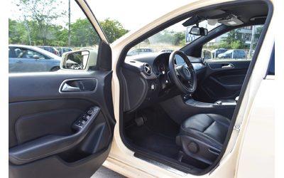 Mercedes-Benz B 180 - автомобили, коли, обяви за нови и употребявани 7