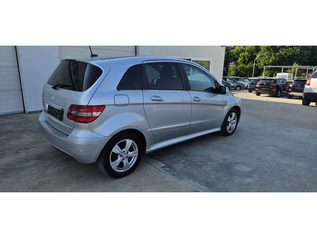 Mercedes-Benz B 180 180* Navi* 135000km* UNIKAT* - автомобили, коли, обяви за нови и употребявани 12