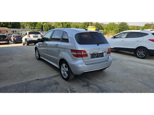 Mercedes-Benz B 180 180* Navi* 135000km* UNIKAT* - автомобили, коли, обяви за нови и употребявани 4