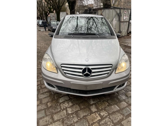 Mercedes-Benz B 180 2, 0 CDi - автомобили, коли, обяви за нови и употребявани 13