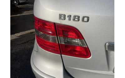 mercedes-benz-b-180 - 4