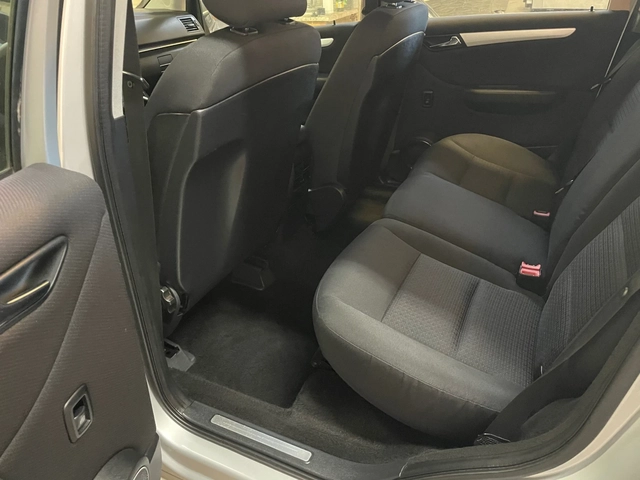 Mercedes-Benz B 180 180 cdi Sport - автомобили, коли, обяви за нови и употребявани 11