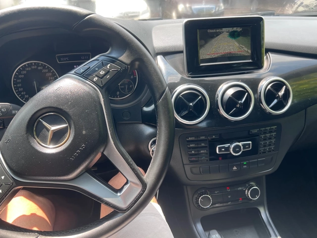 Mercedes-Benz B 180 Executive Full edition Led - автомобили, коли, обяви за нови и употребявани 10