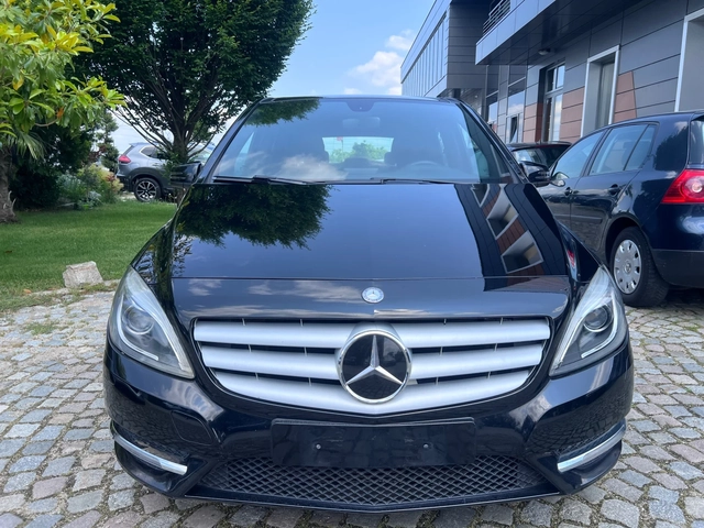 Mercedes-Benz B 180 Executive Full edition Led - автомобили, коли, обяви за нови и употребявани 13