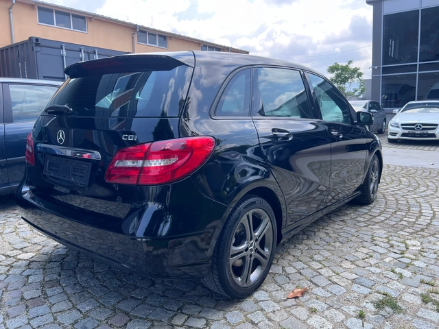 Mercedes-Benz B 180 Executive Full edition Led - автомобили, коли, обяви за нови и употребявани 3