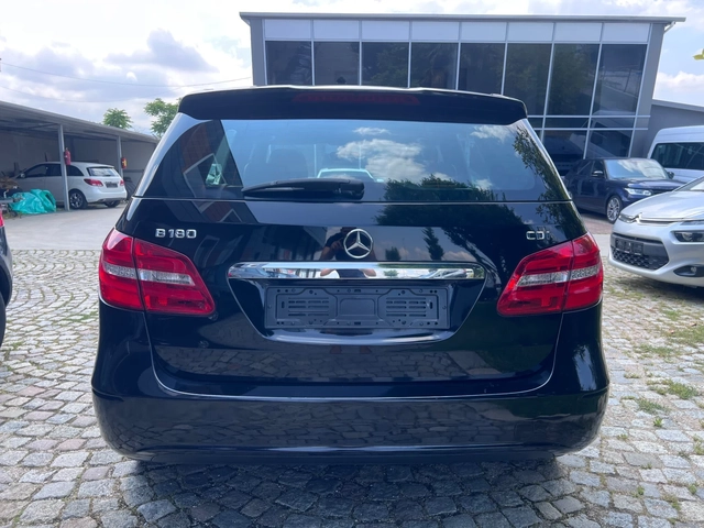 Mercedes-Benz B 180 Executive Full edition Led - автомобили, коли, обяви за нови и употребявани 4