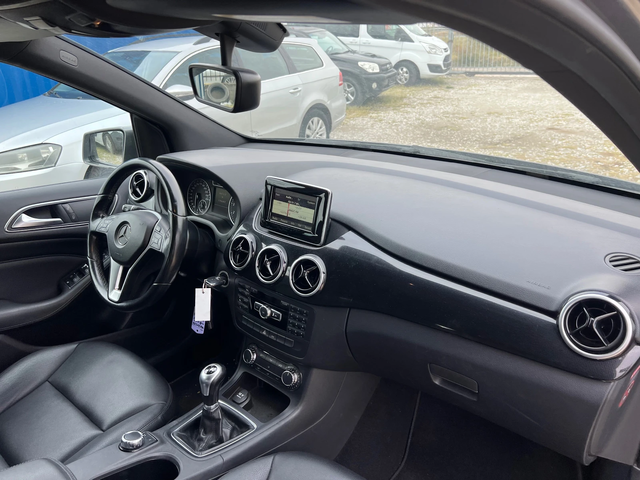 Mercedes-Benz B 200 2.0 - автомобили, коли, обяви за нови и употребявани 11