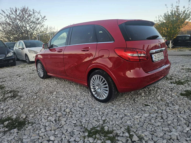 Mercedes-Benz B 200 - автомобили, коли, обяви за нови и употребявани 2