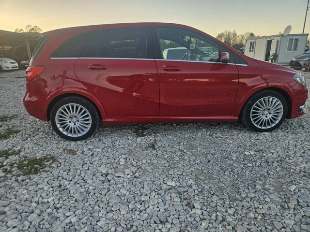 Mercedes-Benz B 200 - автомобили, коли, обяви за нови и употребявани 5