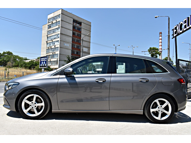 Mercedes-Benz B 200 ДИГИТАЛ* FULL-LED* РАВЕН НА НОВ - автомобили, коли, обяви за нови и употребявани 1