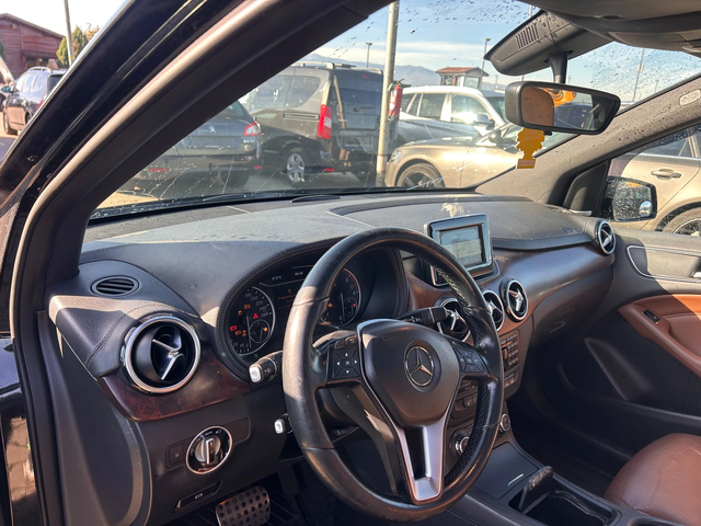 Mercedes-Benz B 220 CDI AVTOMAT/PANORAMA/KOJA EURO 6 - автомобили, коли, обяви за нови и употребявани 13
