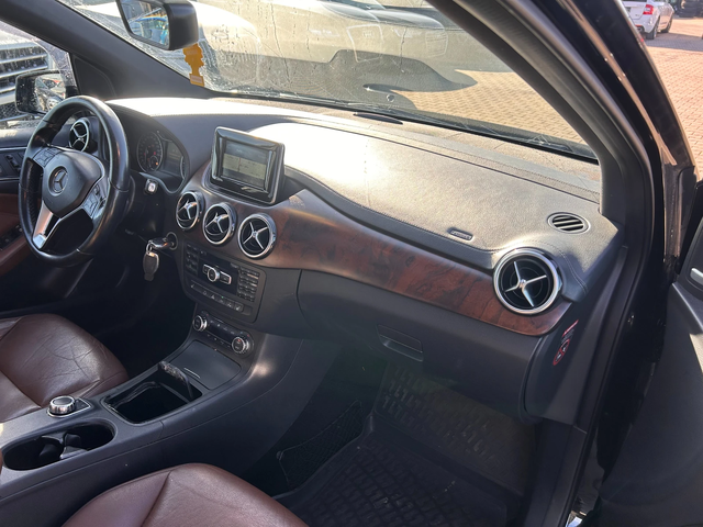 Mercedes-Benz B 220 CDI AVTOMAT/PANORAMA/KOJA EURO 6 - автомобили, коли, обяви за нови и употребявани 9
