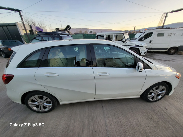 Mercedes-Benz B 250 4Matic PANORAMA - автомобили, коли, обяви за нови и употребявани 6