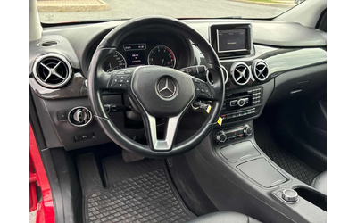 Mercedes-Benz B 250 Sports Tourer/CARFAX/ПОДГРЕВ/ПАМЕТ/КЛИП - автомобили, коли, обяви за нови и употребявани 11
