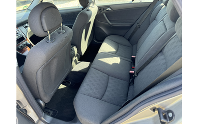 Mercedes-Benz C 180 180 kompressor. Автоматик - автомобили, коли, обяви за нови и употребявани 11