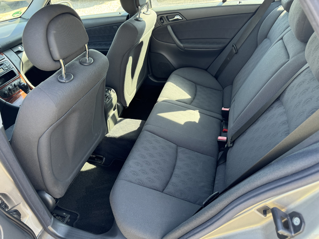 Mercedes-Benz C 180 180 kompressor. Автоматик - автомобили, коли, обяви за нови и употребявани 11