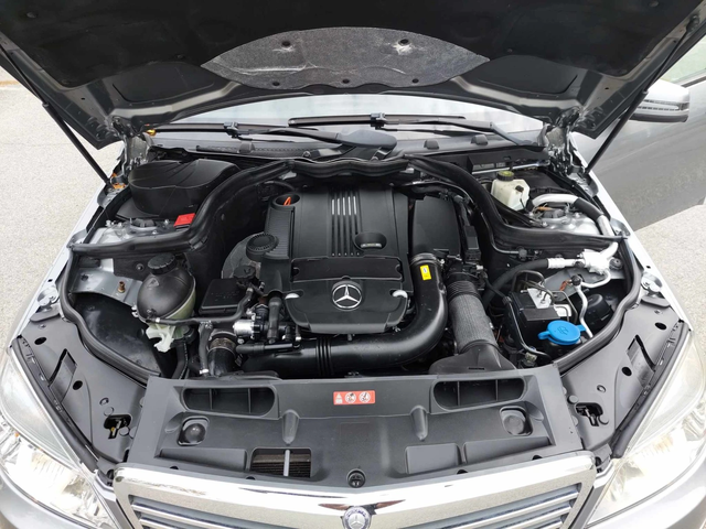 Mercedes-Benz C 180 i 156ps AUTOMATIC - автомобили, коли, обяви за нови и употребявани 14