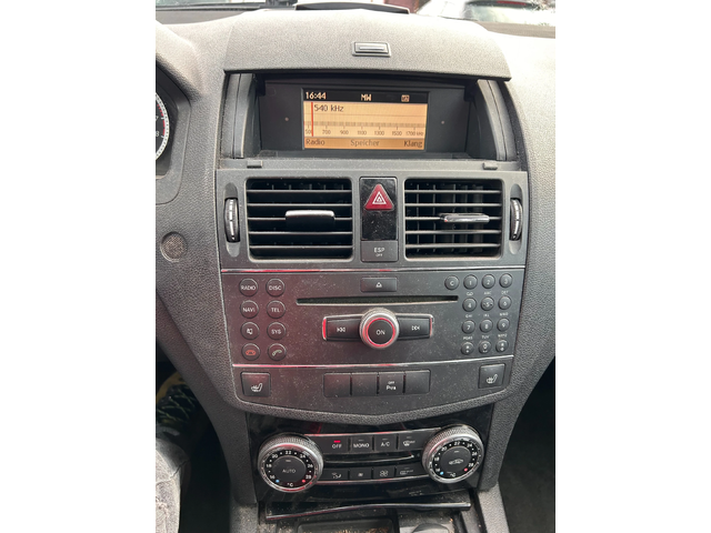 Mercedes-Benz C 180 KOMPRESSOR GAZ/NAVI/KOJA EURO 4 - автомобили, коли, обяви за нови и употребявани 12