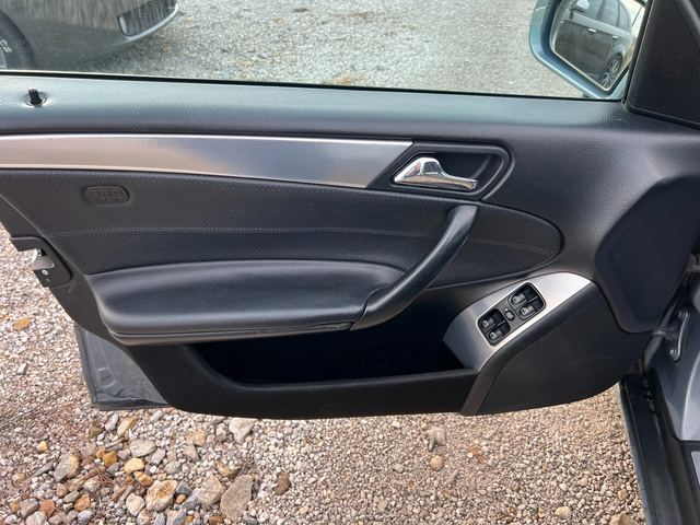 Mercedes-Benz C 180 Kompressor - автомобили, коли, обяви за нови и употребявани 6