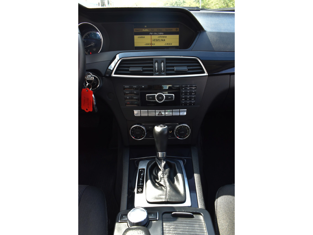 Mercedes-Benz C 180 COMPRESSOR* GOLD-EDITION* AUTOMAT - автомобили, коли, обяви за нови и употребявани 15
