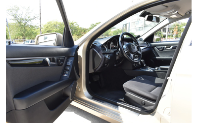 Mercedes-Benz C 180 COMPRESSOR* GOLD-EDITION* AUTOMAT - автомобили, коли, обяви за нови и употребявани 8