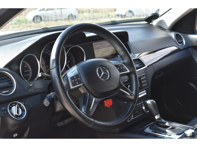 Mercedes-Benz C 180 COMPRESSOR* GOLD-EDITION* AUTOMAT - автомобили, коли, обяви за нови и употребявани 9