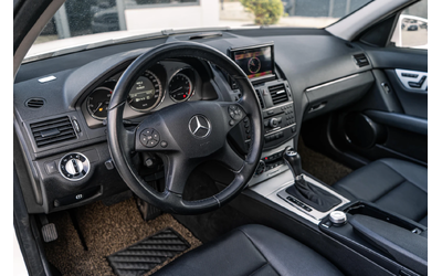 Mercedes-Benz C 200 i AMG ПАКЕТ - FULL - БЯЛА ПЕРЛА - 6М ГАРАНЦИЯ! - автомобили, коли, обяви за нови и употребявани 8