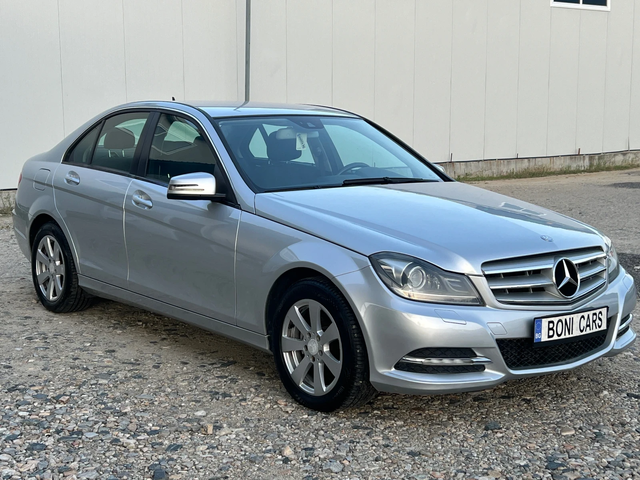 Mercedes-Benz C 200 2.2 CDI BLUE-EFFICENCY/ Автоматик/Нави/Park assist - автомобили, коли, обяви за нови и употребявани 2
