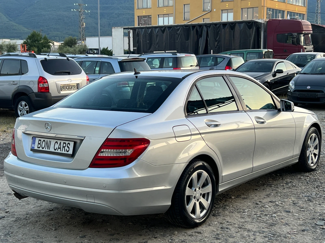 Mercedes-Benz C 200 2.2 CDI BLUE-EFFICENCY/ Автоматик/Нави/Park assist - автомобили, коли, обяви за нови и употребявани 4