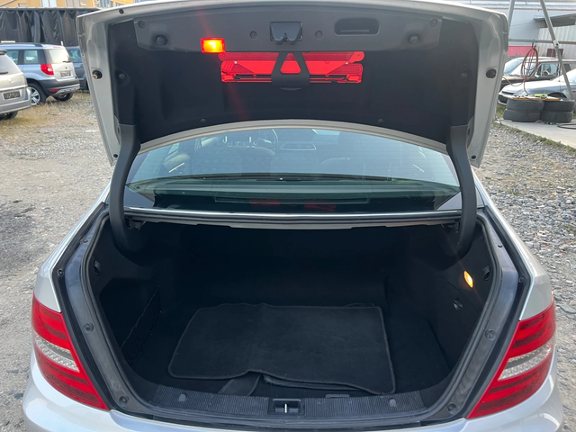 Mercedes-Benz C 200 2.2 CDI BLUE-EFFICENCY/ Автоматик/Нави/Park assist - автомобили, коли, обяви за нови и употребявани 8