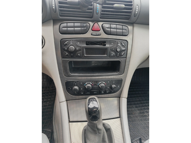 Mercedes-Benz C 200 163 к. с. ГАЗ - автомобили, коли, обяви за нови и употребявани 10