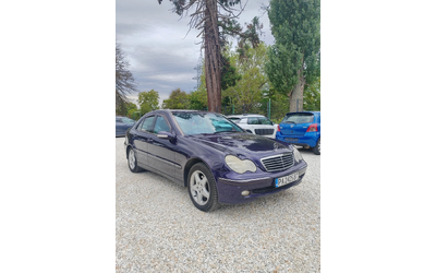 mercedes-benz-c-200 - 1