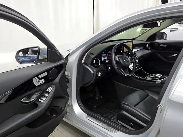 Mercedes-Benz C 200 - автомобили, коли, обяви за нови и употребявани 9