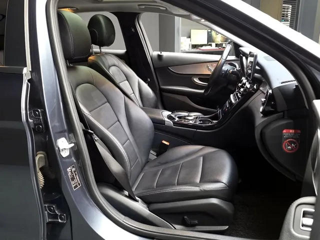 Mercedes-Benz C 200 - автомобили, коли, обяви за нови и употребявани 10