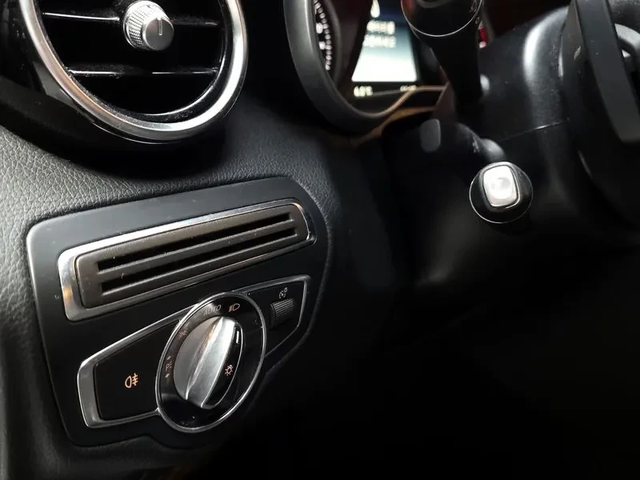 Mercedes-Benz C 200 - автомобили, коли, обяви за нови и употребявани 16