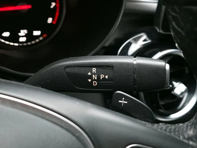 Mercedes-Benz C 200 - автомобили, коли, обяви за нови и употребявани 8