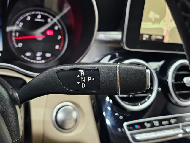 Mercedes-Benz C 200 Avantgarde - автомобили, коли, обяви за нови и употребявани 8