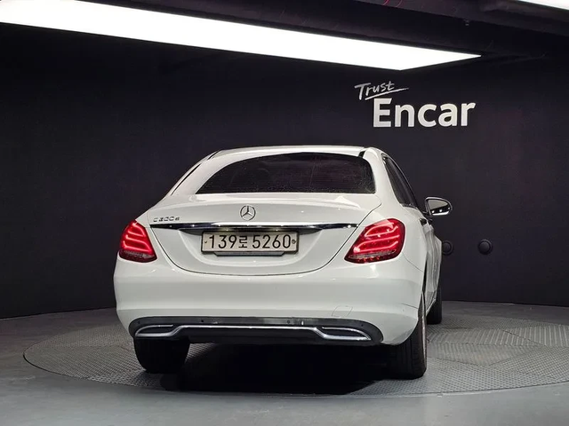 Mercedes-Benz C 200 - автомобили, коли, обяви за нови и употребявани 3