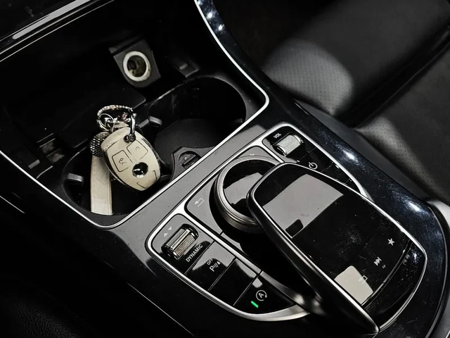 Mercedes-Benz C 200 - автомобили, коли, обяви за нови и употребявани 8