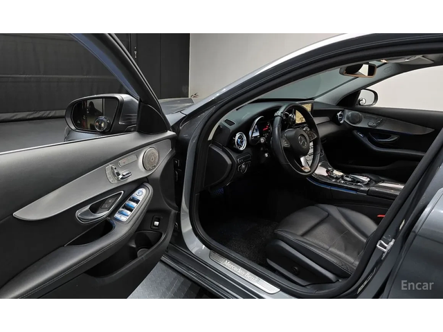 Mercedes-Benz C 200 2017* AVANGARD* AMG PK* HEAD-UP* КРАЙНА ЦЕНА - автомобили, коли, обяви за нови и употребявани 7
